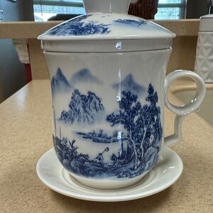 Authentic Chinese tea steeper Blue and White Scenic Mug with Lid and Saucer